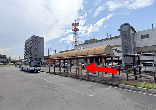 西口より道案内